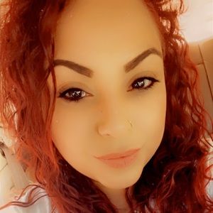 Meet your Posher, Ana